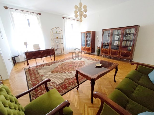 Eladó téglalakás, Pécsett 89.5 M Ft, 3 szobás