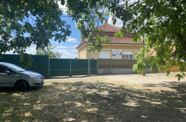 Eladó családi ház, Boldogon 26 M Ft, 2 szobás