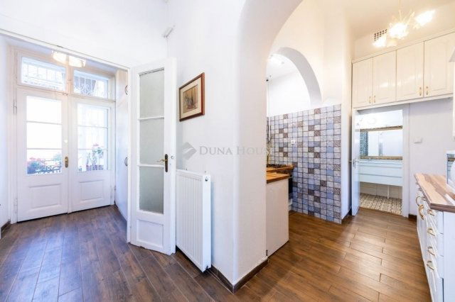 Eladó téglalakás, Budapesten, V. kerületben 149.9 M Ft, 2 szobás