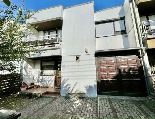 Eladó sorház, Keszthelyen 90 M Ft, 4+1 szobás