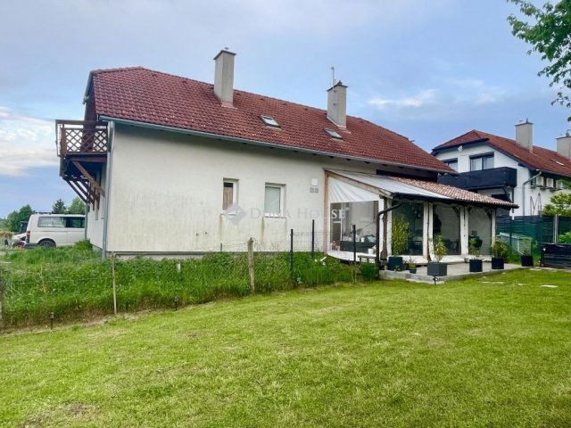 Eladó téglalakás, Kőszegen 72.9 M Ft, 3 szobás