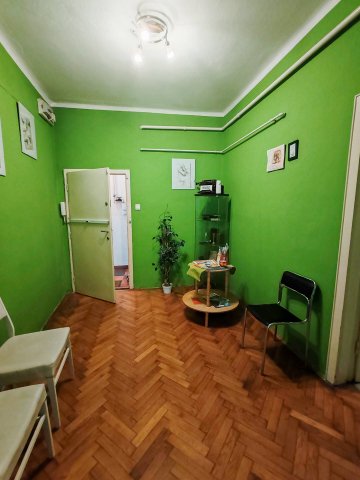 Kiadó üzlethelyiség, Pécsett 50 E Ft / hó, 2 szobás