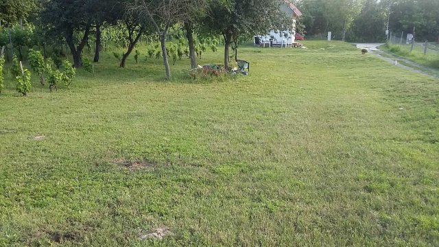 Eladó nyaraló, Vértesszőlősön 42 M Ft, 3 szobás