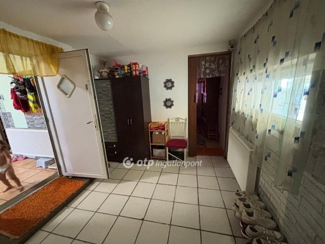 Eladó ikerház, Bólyban 10.5 M Ft, 3 szobás