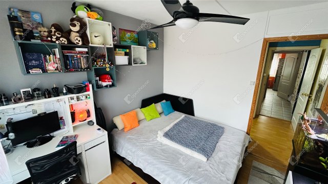 Eladó panellakás, Székesfehérvárott 59.9 M Ft, 4 szobás