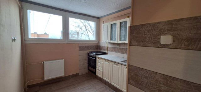 Eladó panellakás, Kaposváron 41.5 M Ft, 2 szobás