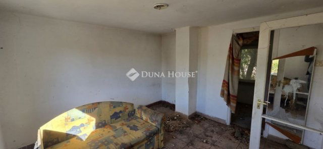 Eladó családi ház, Kecskeméten 11.9 M Ft, 2 szobás
