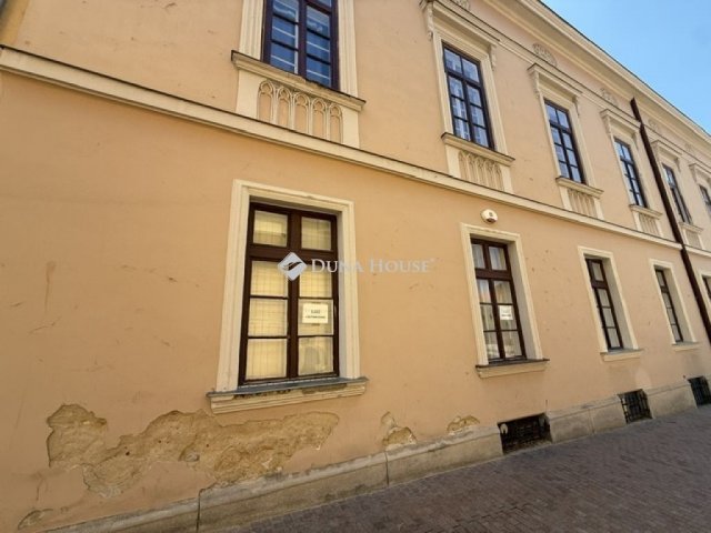 Eladó téglalakás, Pécsett 59.9 M Ft, 1 szobás