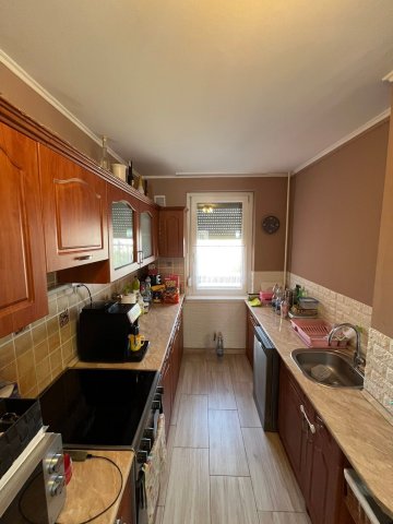 Eladó panellakás, Várpalotán, Jókai utcában 57.9 M Ft