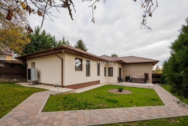 Eladó családi ház, Budapesten, XVII. kerületben 264.99 M Ft