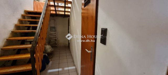 Eladó családi ház, Tápióbicskén 32 M Ft, 4 szobás