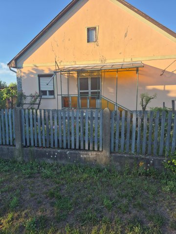 Eladó családi ház, Encsen 29.99 M Ft, 3 szobás