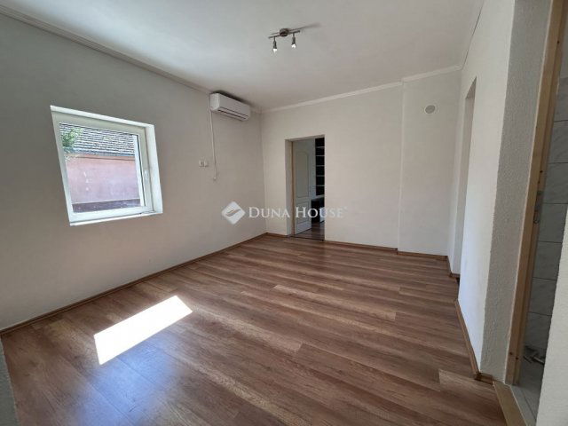 Eladó családi ház, Dávodon 17.5 M Ft, 2 szobás