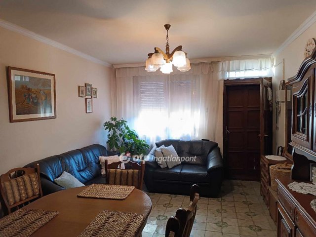 Eladó családi ház, Hajdúhadházon 56 M Ft, 1+3 szobás