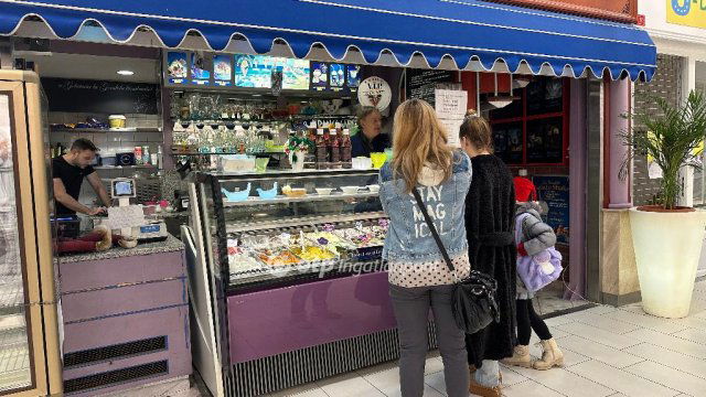 Kiadó üzlethelyiség, Budapesten, XV. kerületben 398 E Ft / hó