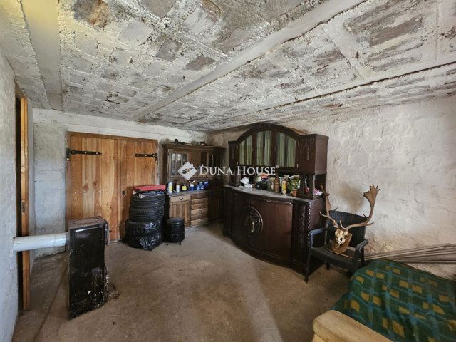 Eladó nyaraló, Tokodon, Bajnai úton 11 M Ft, 1 szobás