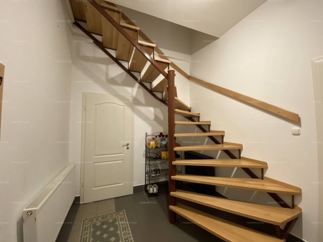 Eladó családi ház, Miskolcon 226 M Ft, 7 szobás