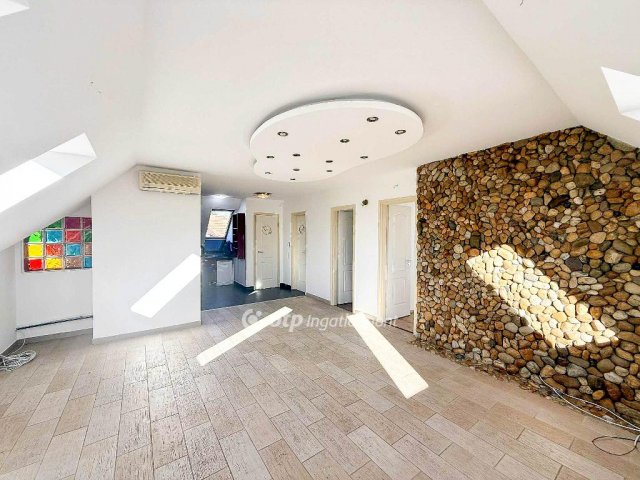 Eladó téglalakás, Gödöllőn 66.5 M Ft, 2+1 szobás