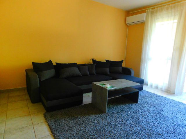 Kiadó téglalakás, albérlet, Vácon 180 E Ft / hó, 3 szobás
