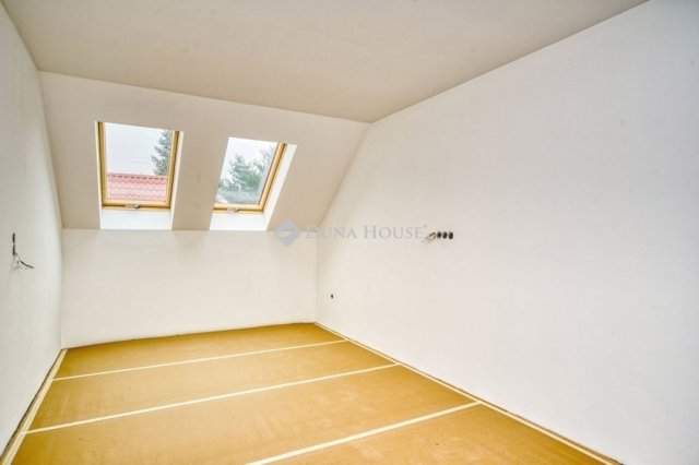 Eladó ikerház, Budapesten, XVIII. kerületben 135.5 M Ft, 5 szobás