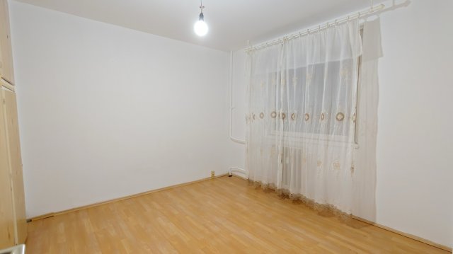 Eladó panellakás, Szegeden 52.5 M Ft, 2 szobás