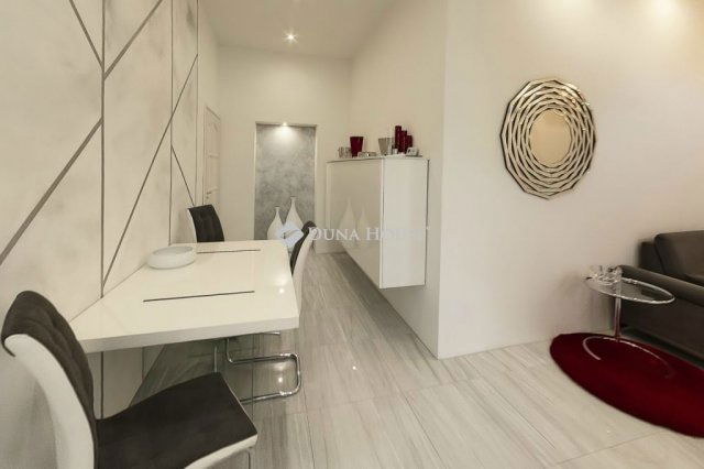 Eladó családi ház, Lajosmizsén 139 M Ft, 1 szobás