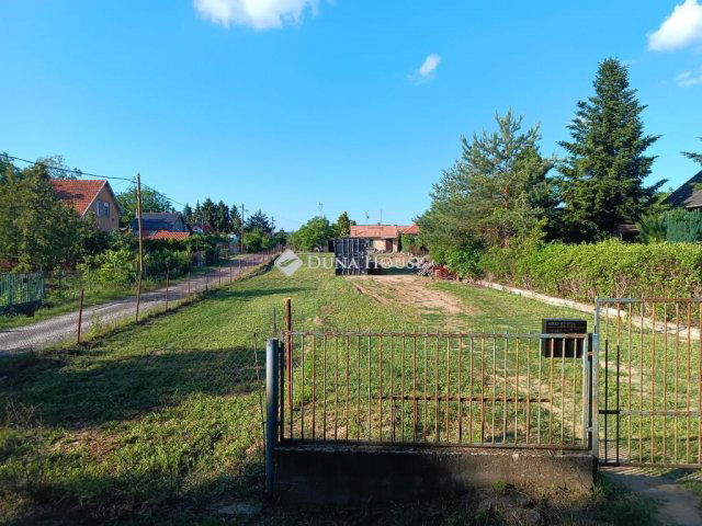 Eladó telek, Fóton 31 M Ft / költözzbe.hu