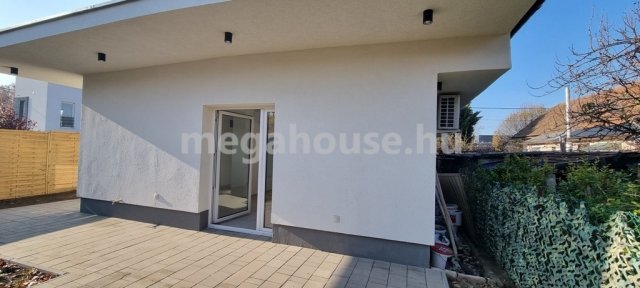 Eladó családi ház, Budaörsön 68 M Ft, 2 szobás