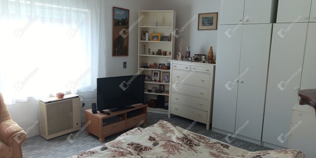 Eladó sorház, Pápán 29 M Ft, 2 szobás / költözzbe.hu