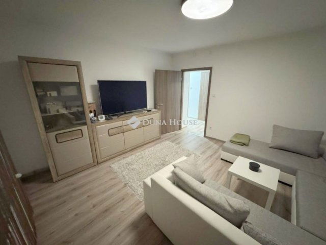 Eladó téglalakás, Budapesten, XIV. kerületben 95 M Ft, 2 szobás