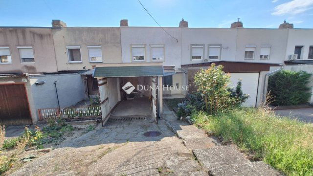 Eladó családi ház, Szekszárdon 52 M Ft, 3 szobás
