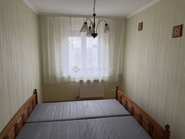 Eladó panellakás, Budapesten, XV. kerületben 75 M Ft, 3 szobás