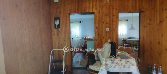 Eladó családi ház, Csöglén 13.9 M Ft, 2 szobás