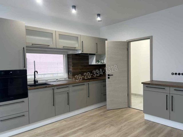 Eladó családi ház, Budapesten, XVI. kerületben 239 M Ft