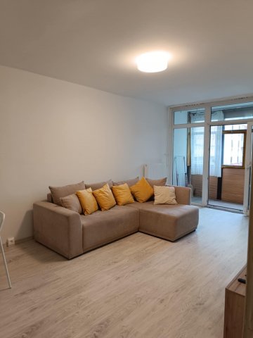 Kiadó panellakás, albérlet, Pécsett 180 E Ft / hó, 2 szobás