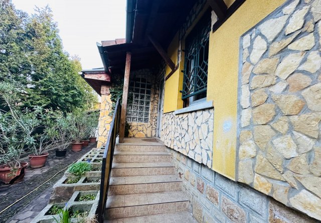 Eladó ikerház, Budapesten, XVIII. kerületben 93 M Ft, 3+1 szobás