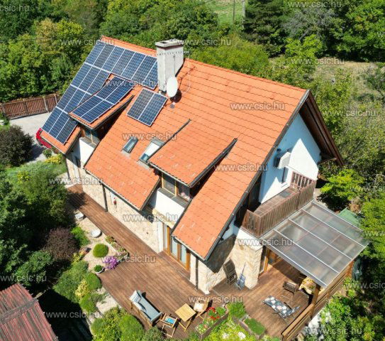 Eladó családi ház, Szentendrén 169.9 M Ft, 5 szobás
