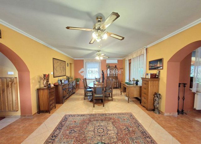 Eladó családi ház, Seregélyesen 149.9 M Ft, 5 szobás