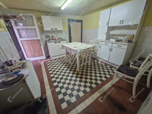 Eladó családi ház, Zalakomáron 16.5 M Ft, 3 szobás