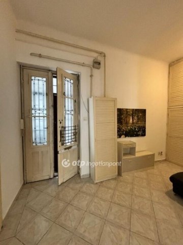 Kiadó téglalakás, albérlet, Budapesten, V. kerületben, 3 szobás