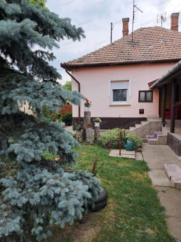 Eladó családi ház, Zagyvarékason 19.9 M Ft