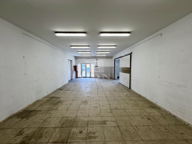 Kiadó ipari ingatlan, Fóton 177 E Ft / hó / költözzbe.hu