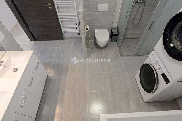 Kiadó családi ház, albérlet, Kecskeméten 582 E Ft / hó