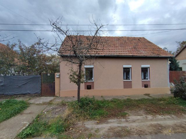 Kiadó családi ház, albérlet, Hatvanban 150 E Ft / hó, 2 szobás