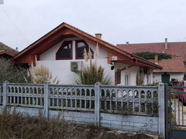 Eladó családi ház, Dömsödön 33.9 M Ft, 1 szobás