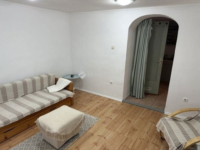 Eladó családi ház, Kecskeméten 38 M Ft, 1 szobás