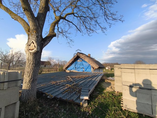 Eladó nyaraló, Buzsákon 23.5 M Ft, 2 szobás