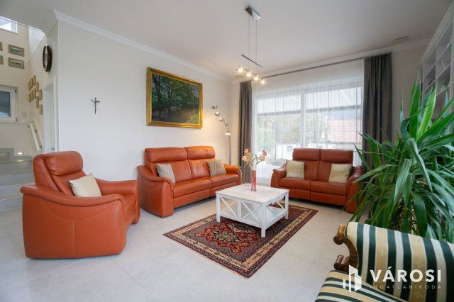 Eladó családi ház, Budapesten, II. kerületben 380 M Ft, 5 szobás