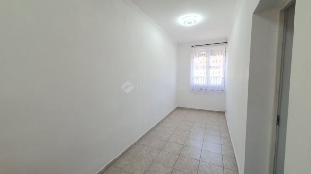 Eladó családi ház, Tápiószecsőn 56 M Ft, 3 szobás