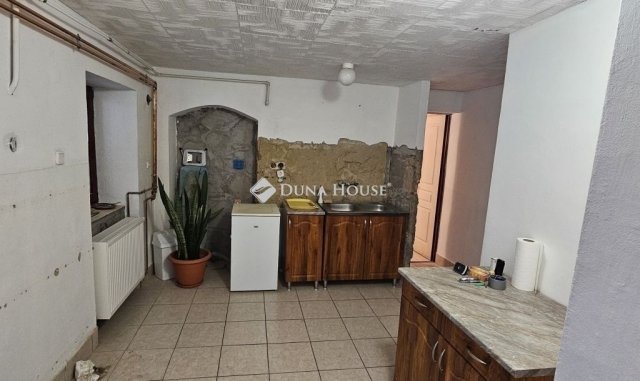 Eladó nyaraló, Orfűn 34.99 M Ft, 3 szobás / költözzbe.hu